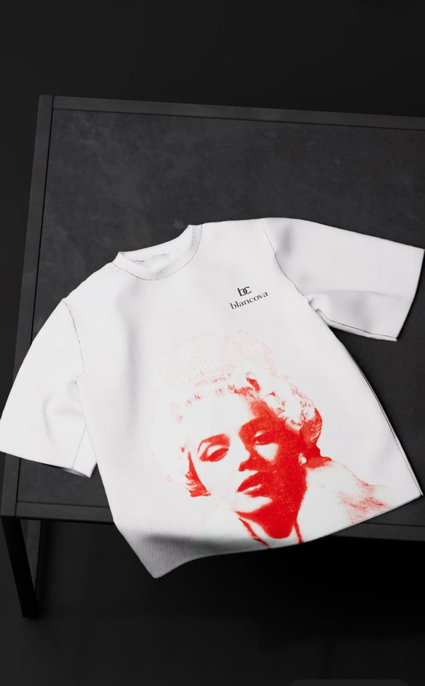 BLANCOVA “Reina” Oversized T-Shirt